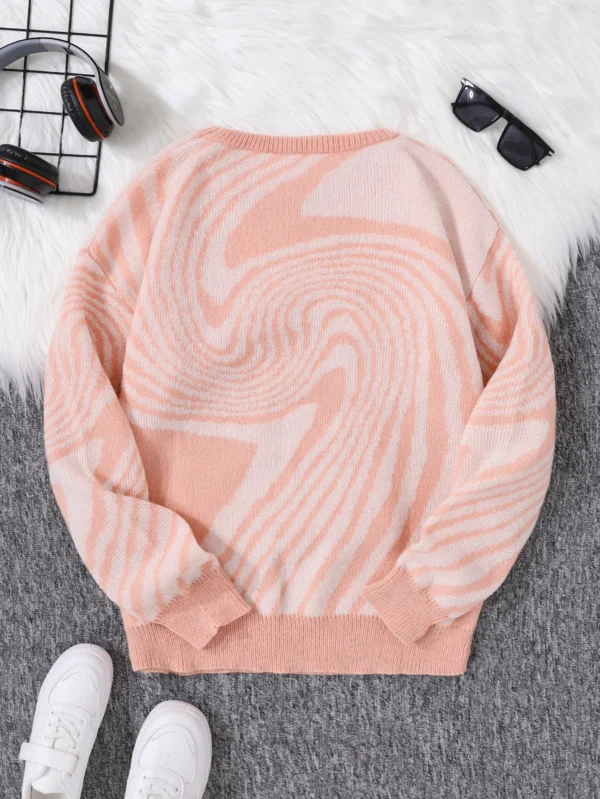 Casual Labyrinth Sweater - Image 10