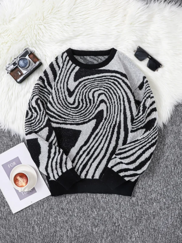 Casual Labyrinth Sweater - Image 19