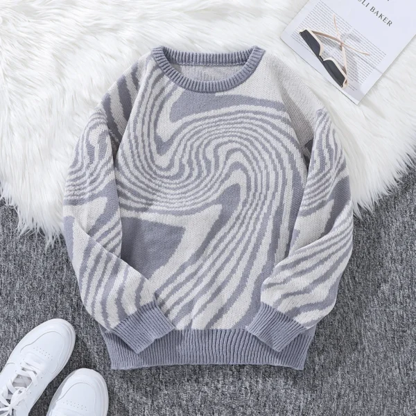 Casual Labyrinth Sweater - Image 3