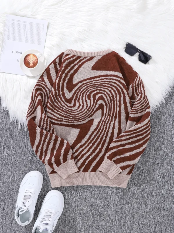 Casual Labyrinth Sweater - Image 16