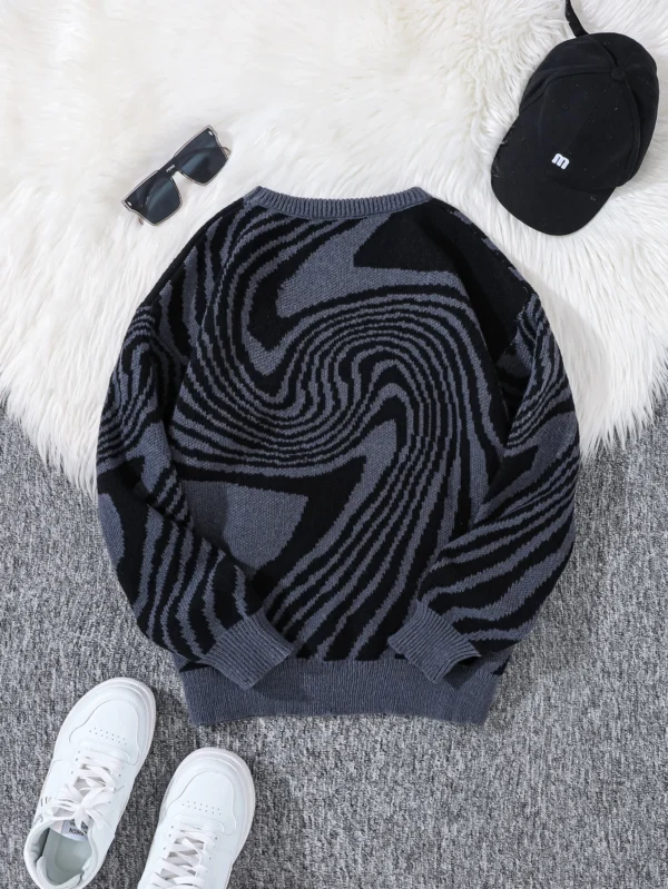 Casual Labyrinth Sweater - Image 6