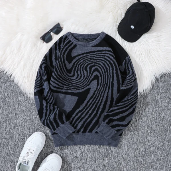 Casual Labyrinth Sweater - Image 5