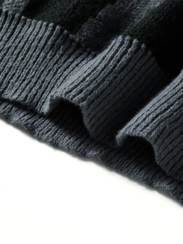 Crewneck Sweater with Irregular Jacquard Pattern - Image 5