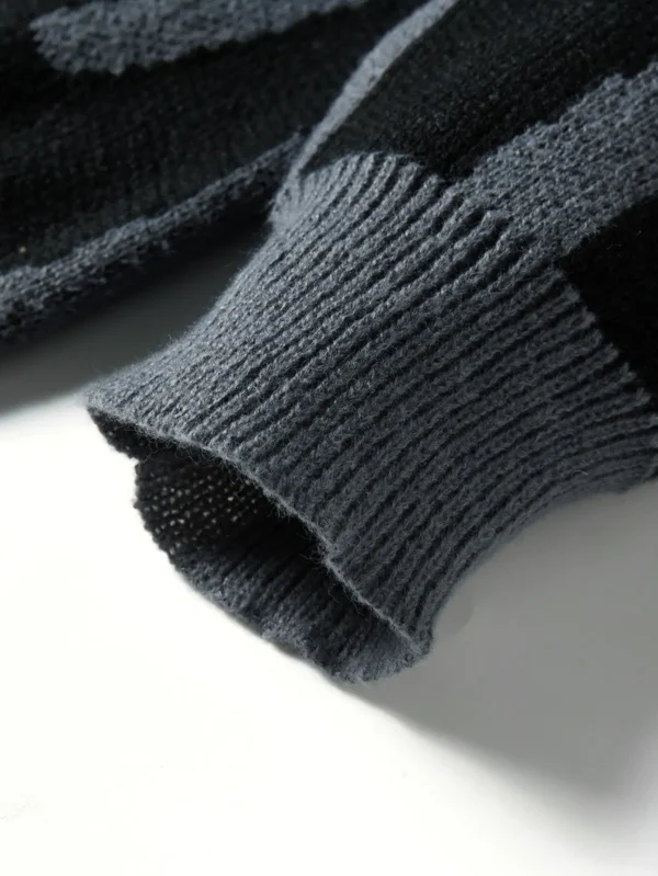 Crewneck Sweater with Irregular Jacquard Pattern - Image 4